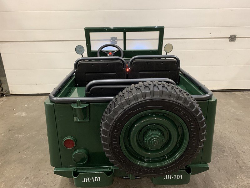 Jeep électrique willys army 24 V - 4 x 90 Watts (3 places) - vert